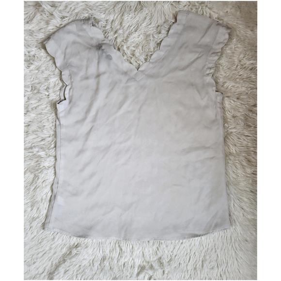 Express Sleeveless Blouse - Picture 2 of 4